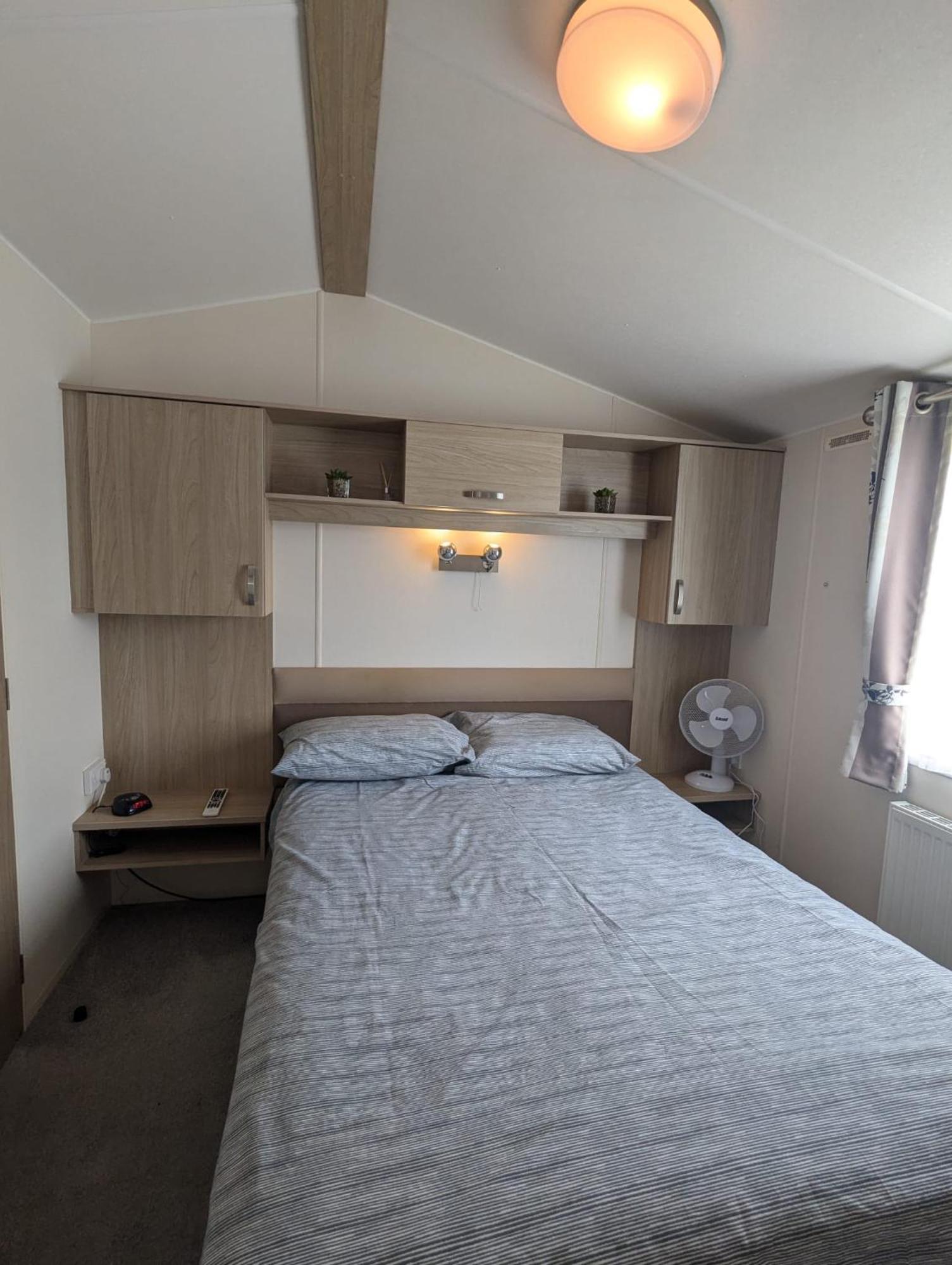 Lovely Bright And Airy Caravan On The 5 Star Shorefield Country Park Entertainment Passes Included Milford-on-Sea Exteriér fotografie