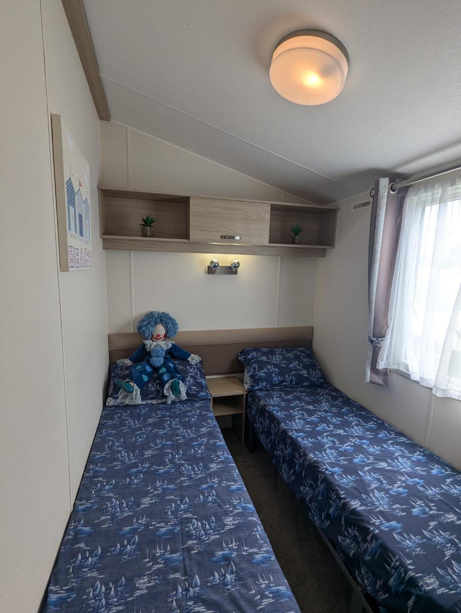 Lovely Bright And Airy Caravan On The 5 Star Shorefield Country Park Entertainment Passes Included Milford-on-Sea Exteriér fotografie